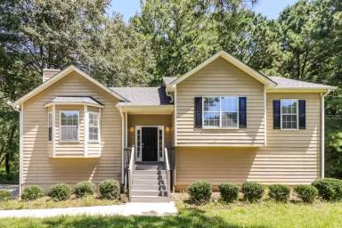 Main picture of 15 Pine Oak Cir