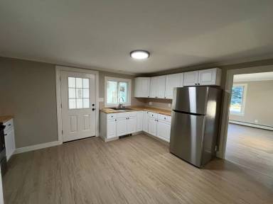 Main picture of 4 Oakdale St
