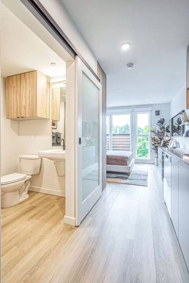 Main picture of 4015 Stone Way N