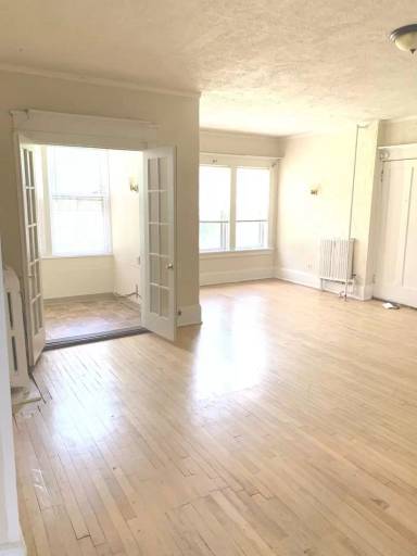 Main picture of 1237 N Cass St