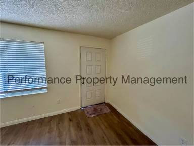 Main picture of 2736 Potomac Ave