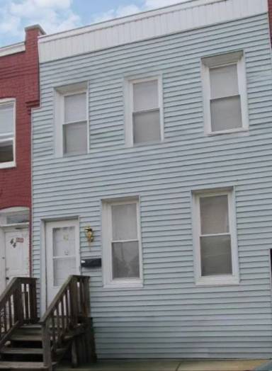 Main picture of 40 Laurel St