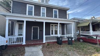 Main picture of 705 Franklin St