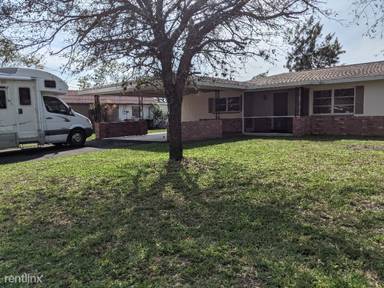 Main picture of 414 NE 12th Ct
