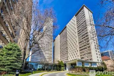 Main picture of 3950 North Lake Shore Drive Condominium