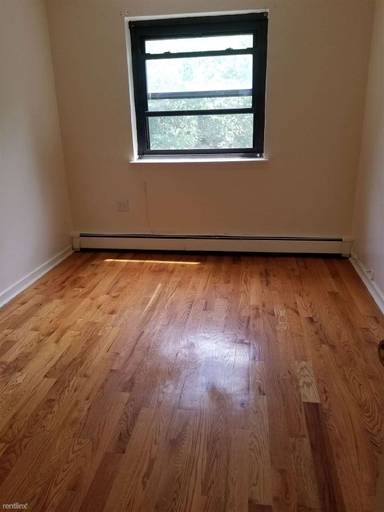Main picture of 912 Gates Ave