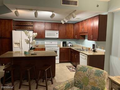 Main picture of Laketown Wharf Condos