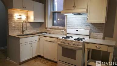 Main picture of 3224 Halliday Ave