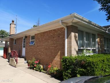 Main picture of 10052 Lamon Ave