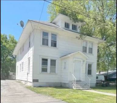 Main picture of 734 Riverside Dr