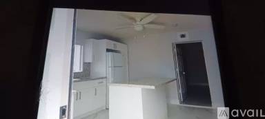 Main picture of 10471 SW 45th St