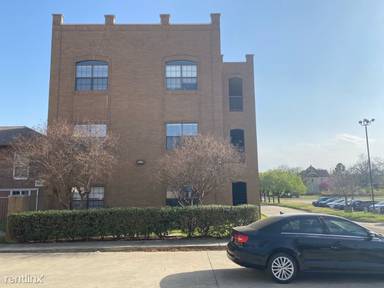 Main picture of 303 W Hickory St