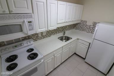 Main picture of 100 Monmouth St