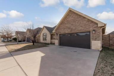 Main picture of 5625 Legacy Dr