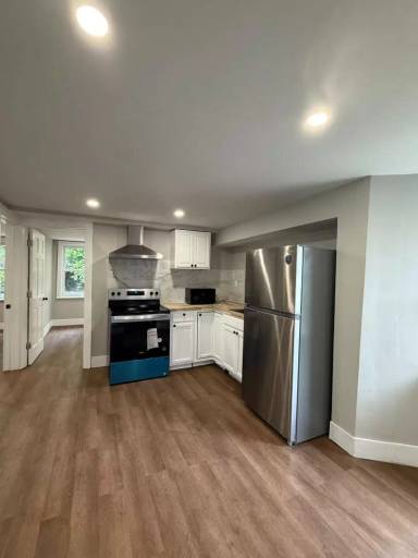 Main picture of 23 Benson St