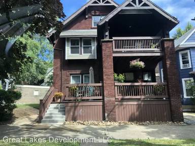 Main picture of 718 Park Ave N