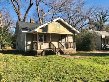 Main picture of 2426 Dundeen St
