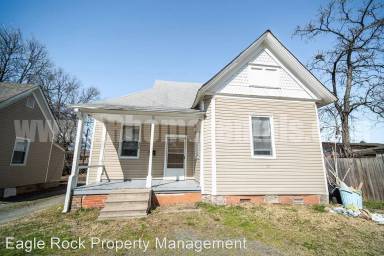 Main picture of 1307 W 15th St