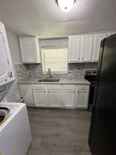 Main picture of 9050 7th Ave