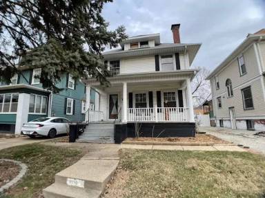 Main picture of 1118 N Elmwood Ave