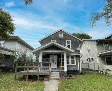 Main picture of 1430 Eagle St