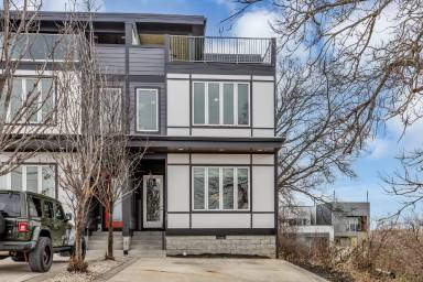 Main picture of 410 37th Ave N