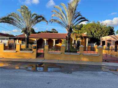 Main picture of 2739 NW 5th St
