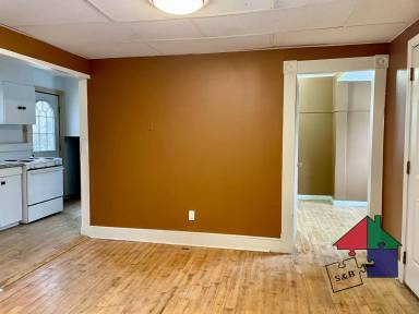 Main picture of 153 Church St