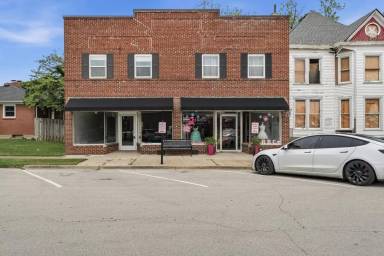 Main picture of 380 Main Cross St
