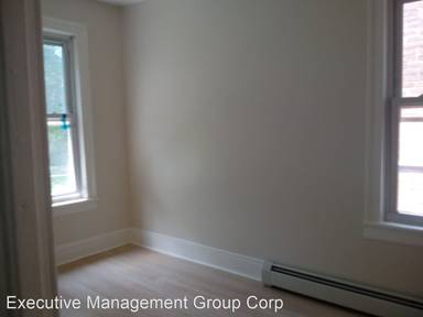 Main picture of 45 Benkard Ave