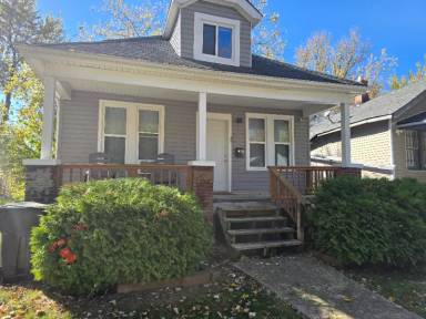 Main picture of 3081 Philip St