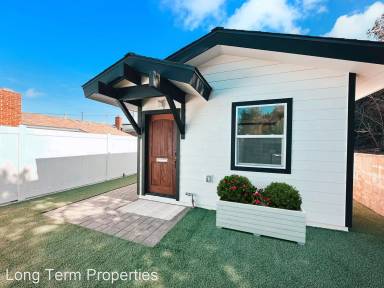 Main picture of 2425 Sarbonne Dr