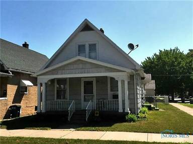 Main picture of 3136 Elm St