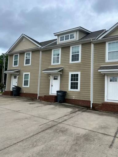 Main picture of 416 Hughes St