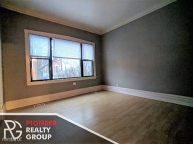 Main picture of 3252 N Lakewood Ave