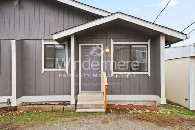 Main picture of 1012 1st St