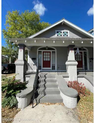 Main picture of 441 S Solomon St
