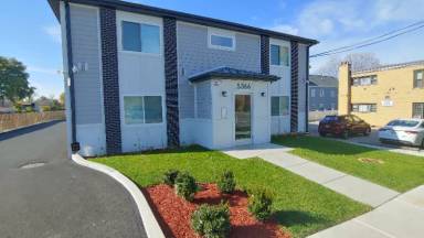 Main picture of 5366 S Laramie Ave