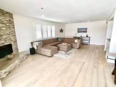 Main picture of 16255 Pacific Cir