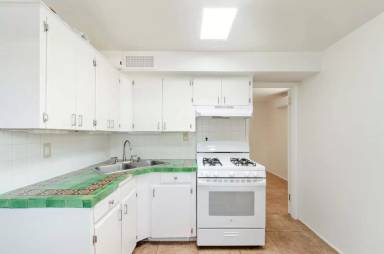 Main picture of 3225 E Patricia St