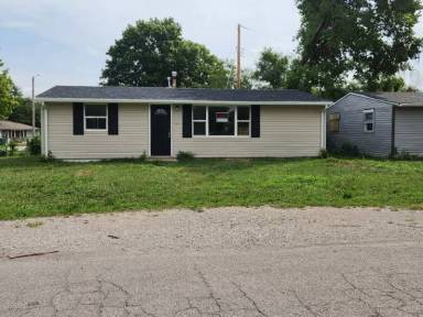 Main picture of 261 Saint John Dr