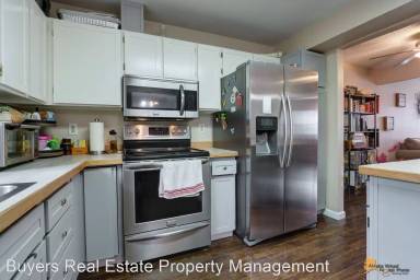 Main picture of 302 Deerfield Dr
