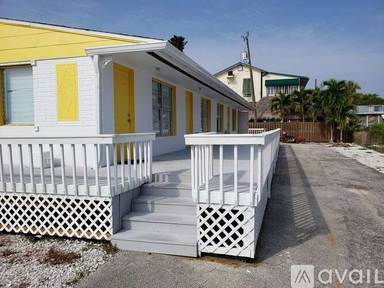 Main picture of 407 Mango Ave