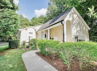 Main picture of 15 Venning Ct