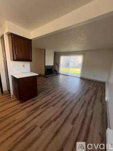 Main picture of 815 W Bellwood Dr