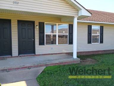 Main picture of 1212 Green St