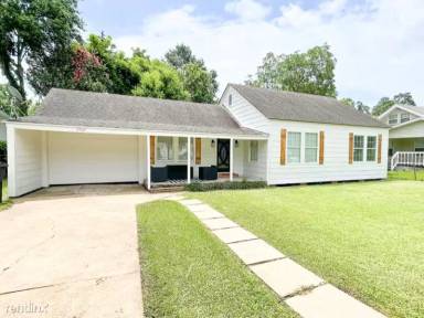 Main picture of 2509 Avenue D