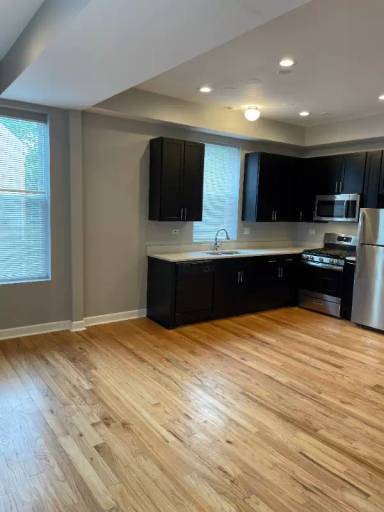 Main picture of 2724 W 16th St