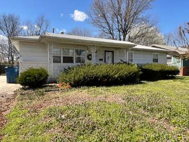 Main picture of 2445 N Franklin Ave