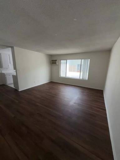 Main picture of 3739 Delmas Ter